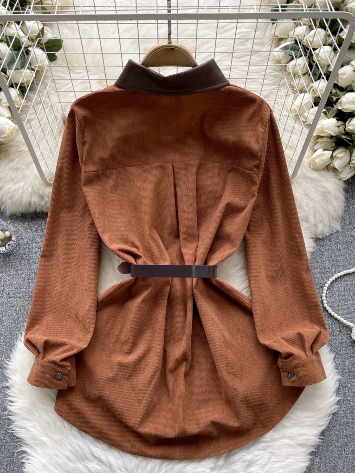 Distracted by the sea shirt  SH105 images